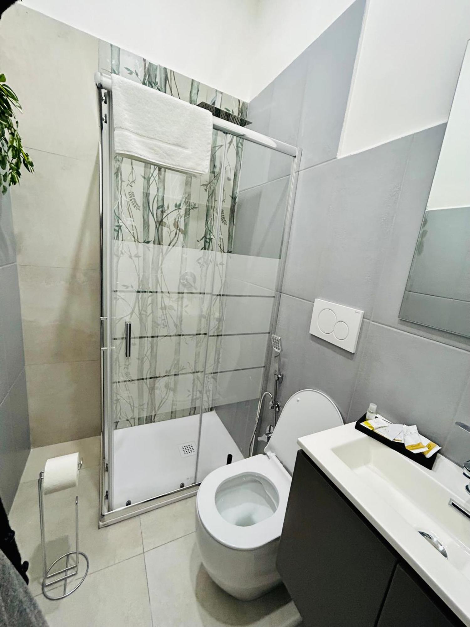 Domus Giolitti Hotel โรม ภายนอก รูปภาพ